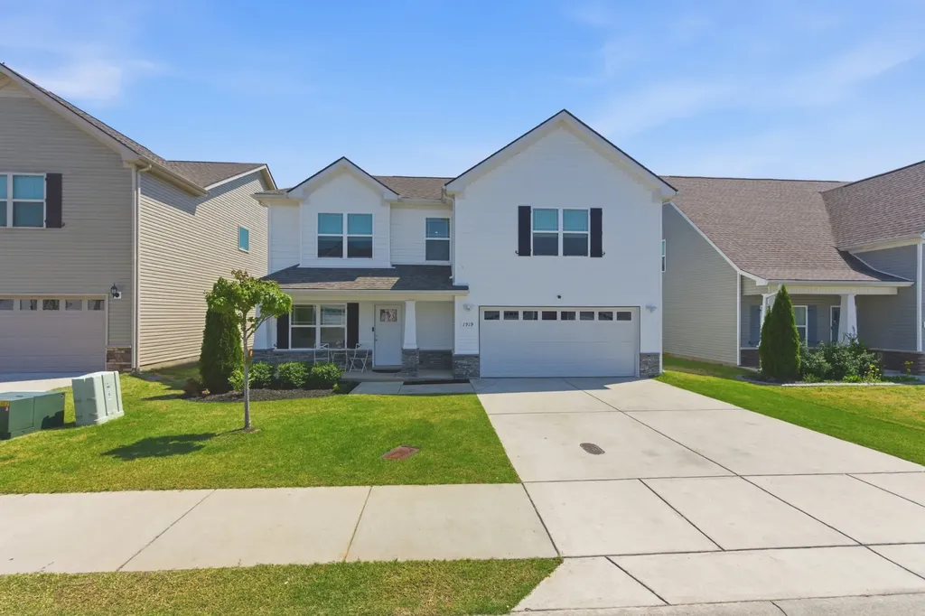 1919 Albarado Trail Murfreesboro TN 37128