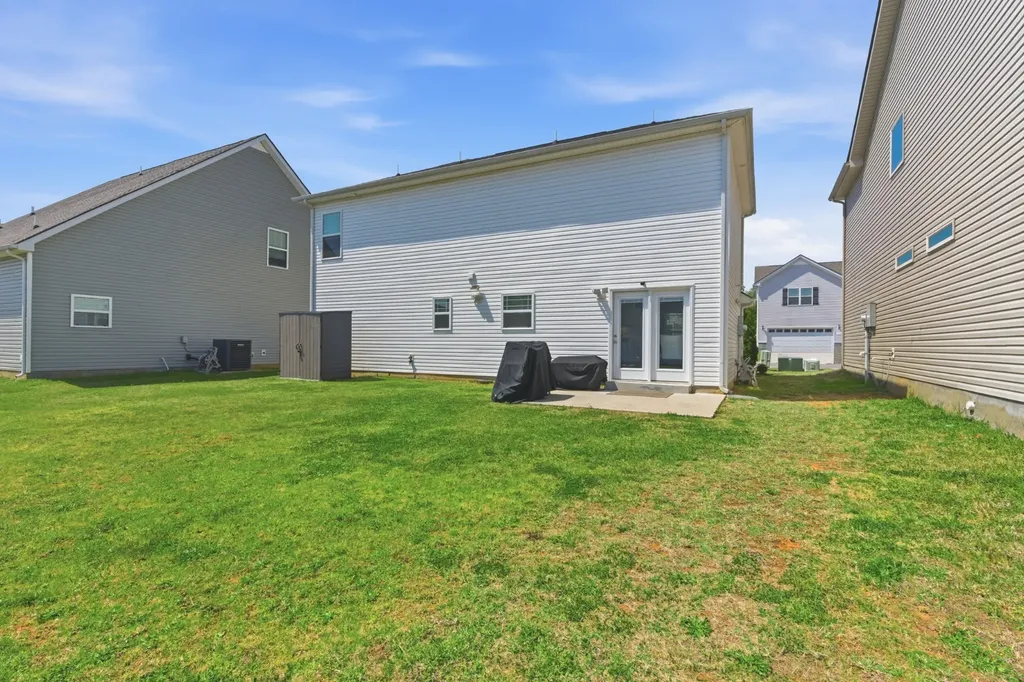 1919 Albarado Trail Murfreesboro TN 37128
