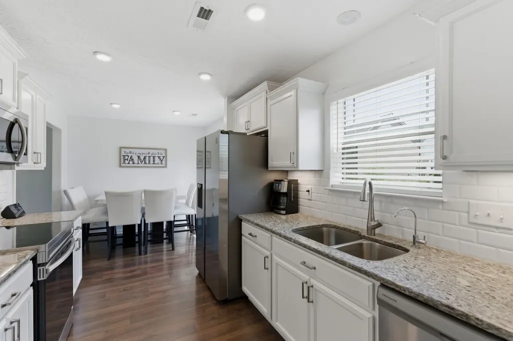 1919 Albarado Trail Murfreesboro TN 37128