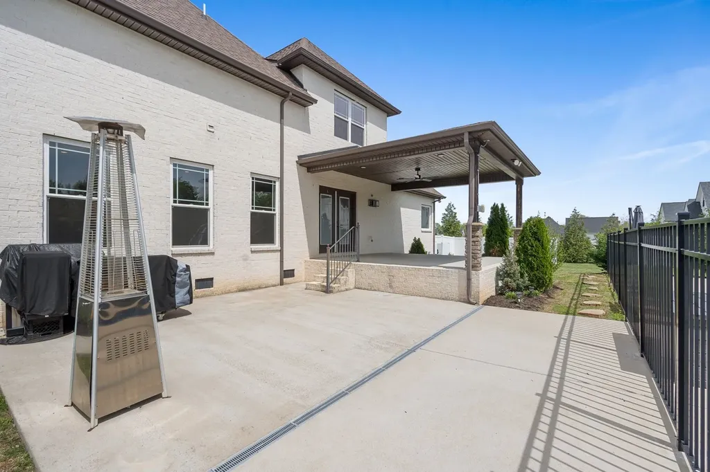 2527 Landis Court Murfreesboro TN 37128