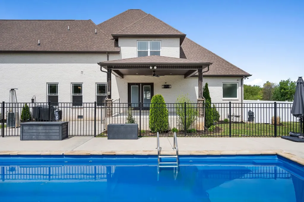 2527 Landis Court Murfreesboro TN 37128