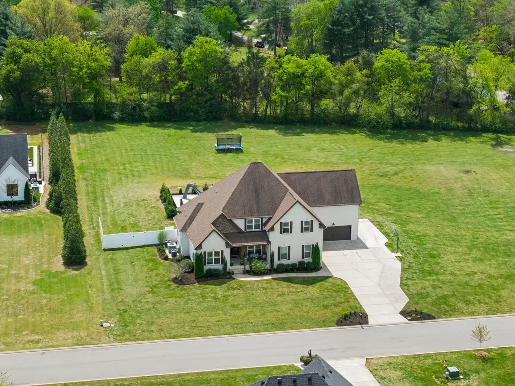 2527 Landis Court Murfreesboro TN 37128