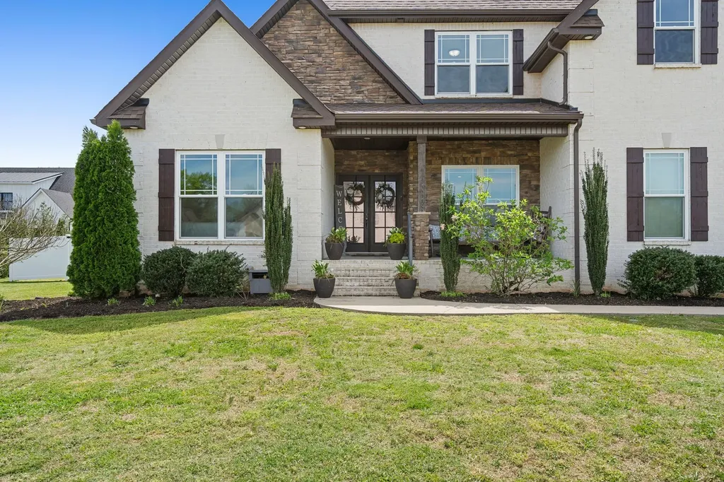 2527 Landis Court Murfreesboro TN 37128