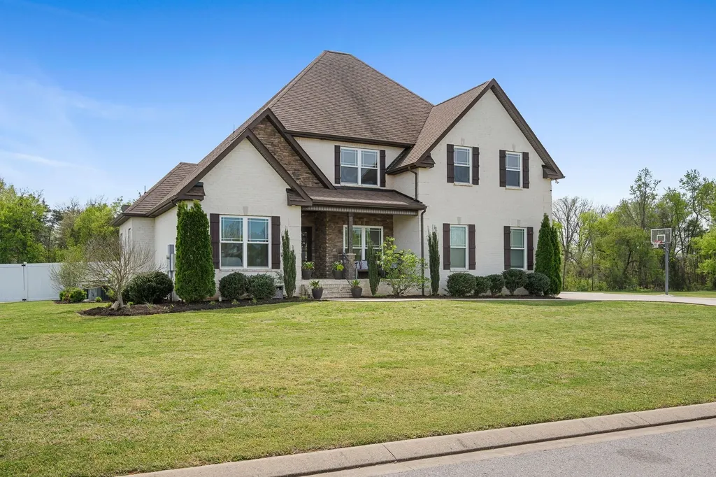 2527 Landis Court Murfreesboro TN 37128