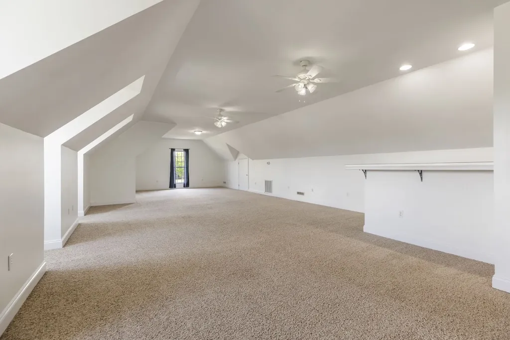 1633 Hayes Denton Road Columbia TN 38401