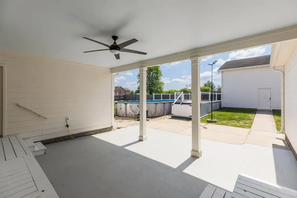 1633 Hayes Denton Road Columbia TN 38401