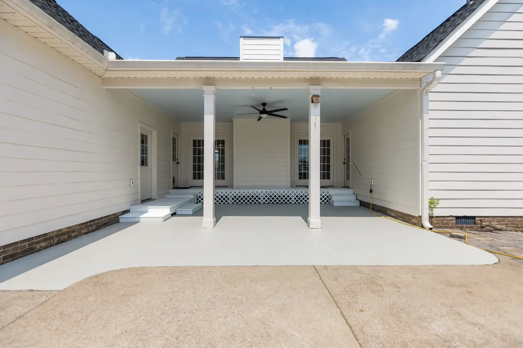 1633 Hayes Denton Road Columbia TN 38401