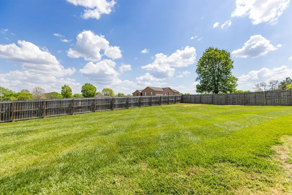 1633 Hayes Denton Road Columbia TN 38401