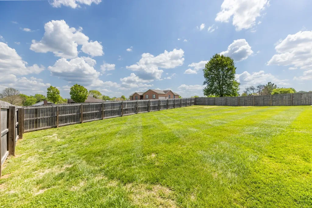 1633 Hayes Denton Road Columbia TN 38401