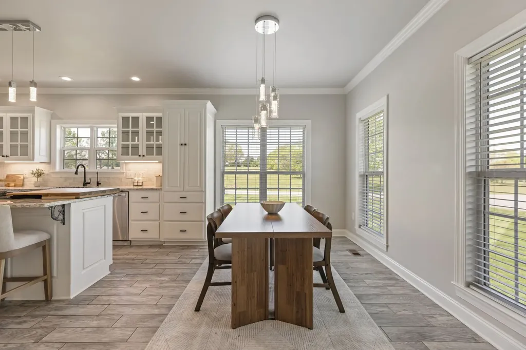 1633 Hayes Denton Road Columbia TN 38401