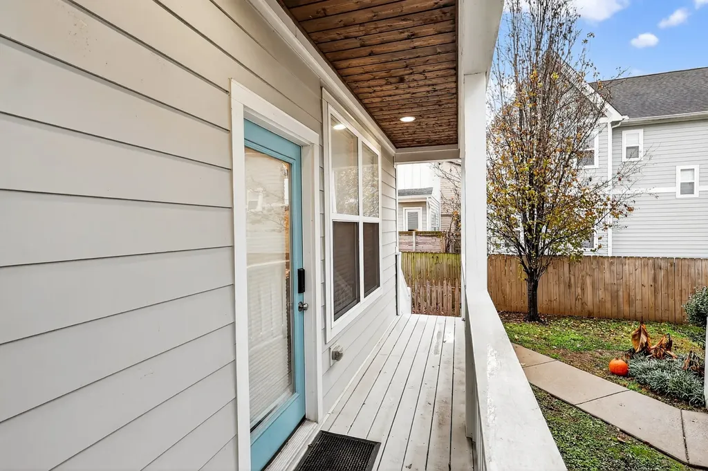 1927 14th Ave, N Nashville TN 37208