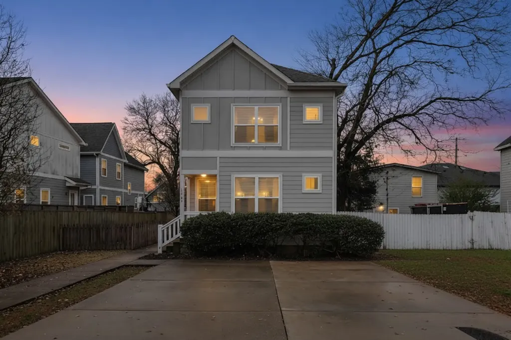 1927 14th Ave, N Nashville TN 37208
