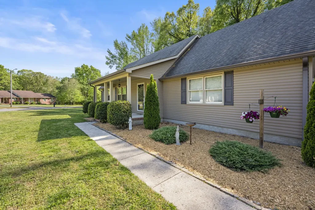 303 Rutledge Avenue Tullahoma TN 37388