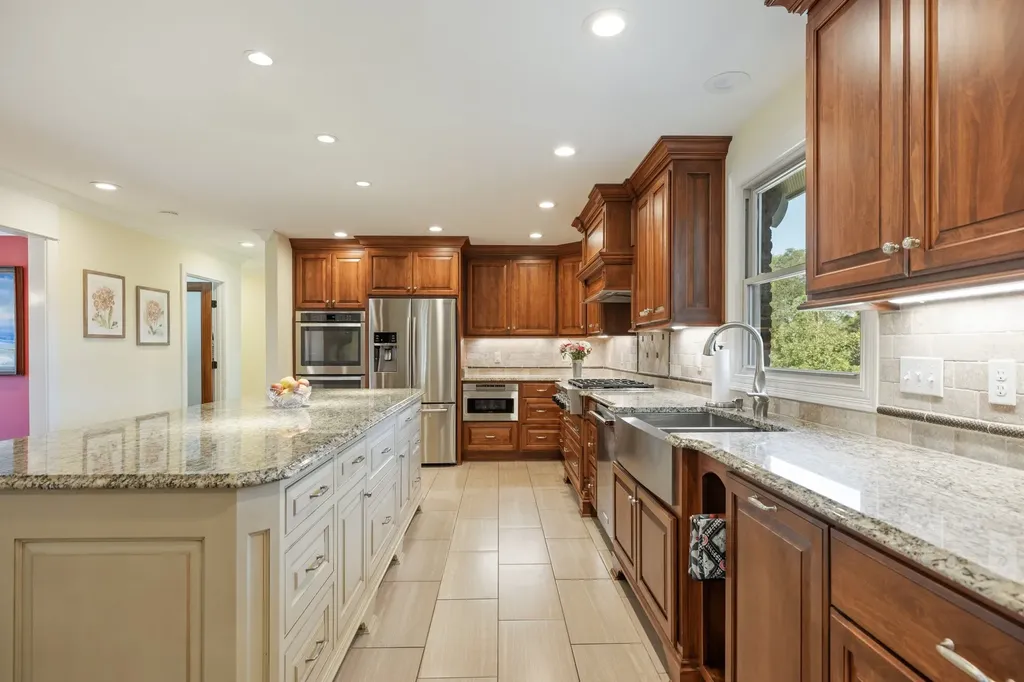152 Fairways Drive Hendersonville TN 37075