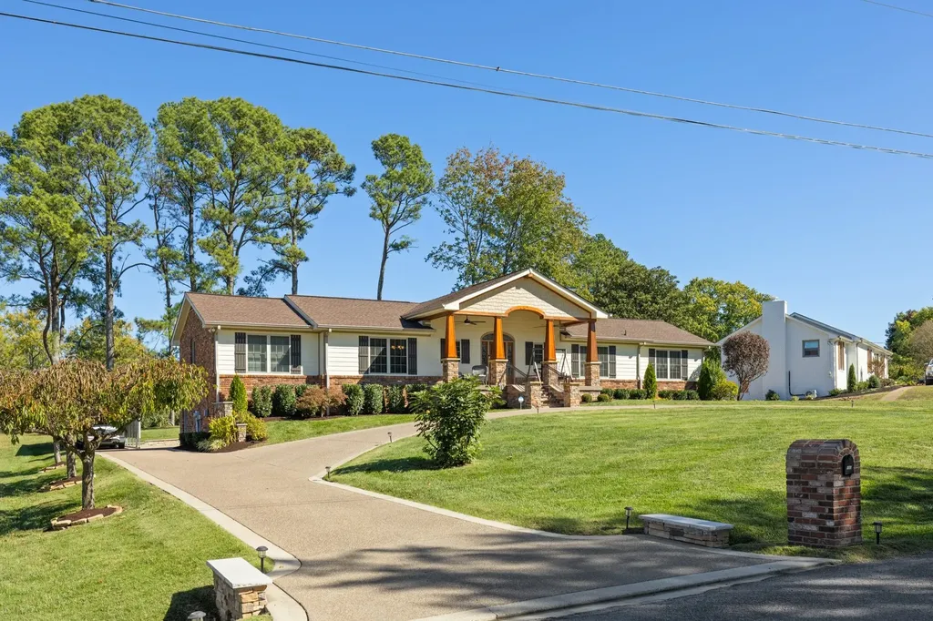 152 Fairways Drive Hendersonville TN 37075