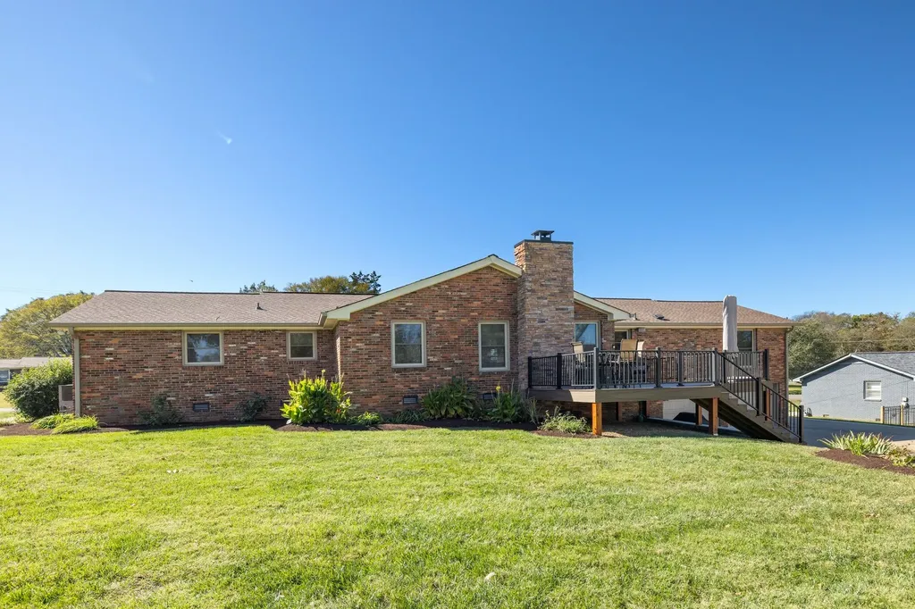 152 Fairways Drive Hendersonville TN 37075