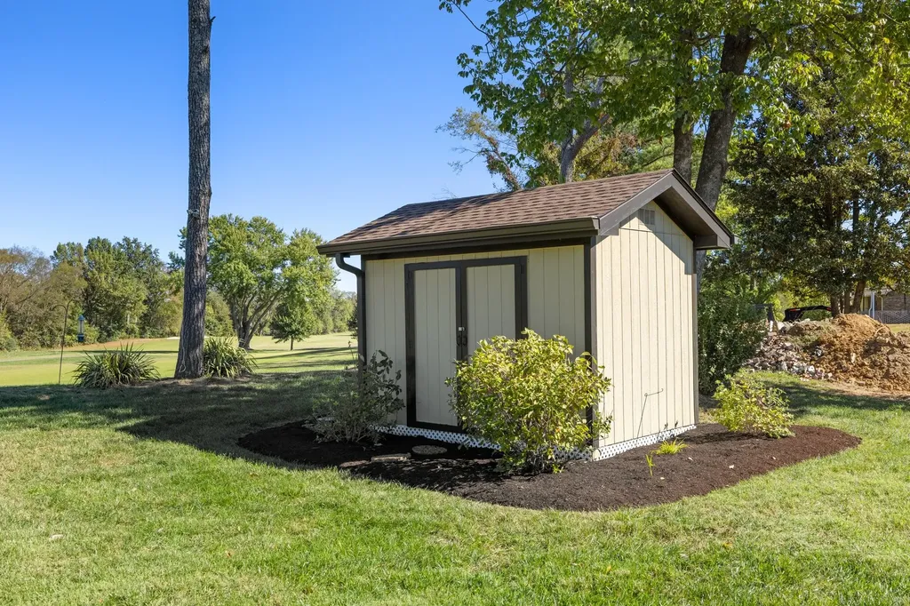 152 Fairways Drive Hendersonville TN 37075