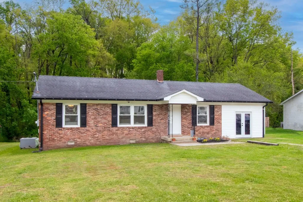 2073 Phillips Street Lewisburg TN 37091