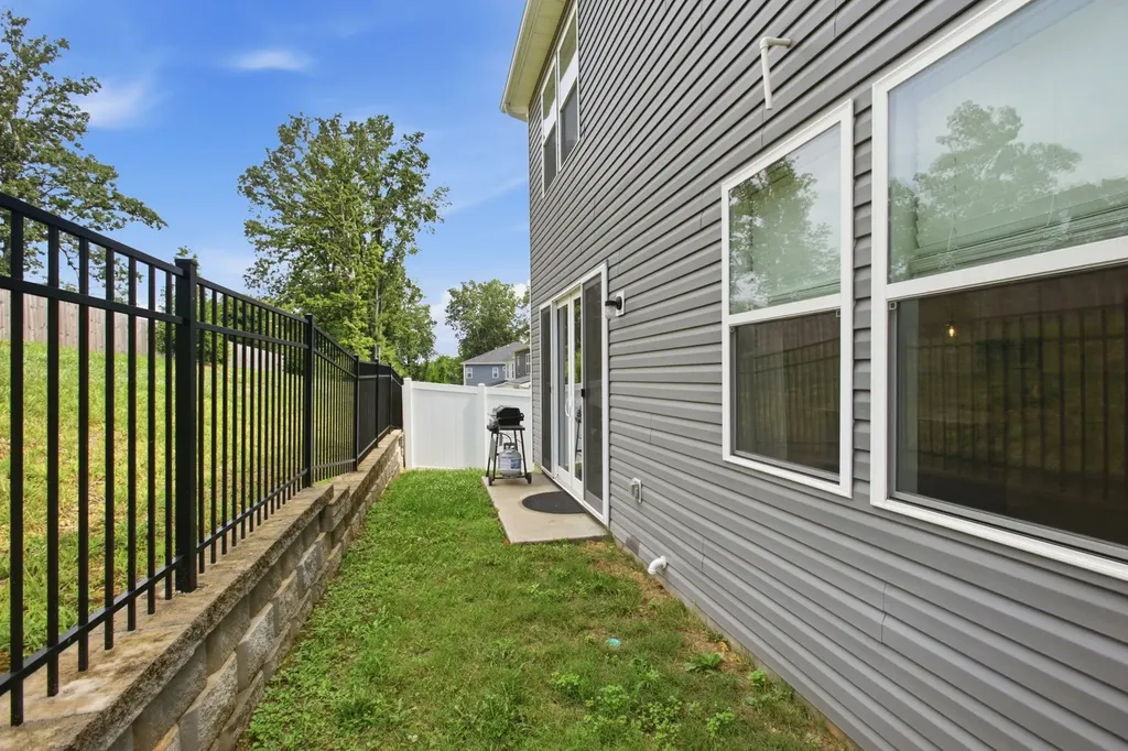 121 Timber Crest Trail White Bluff TN 37187