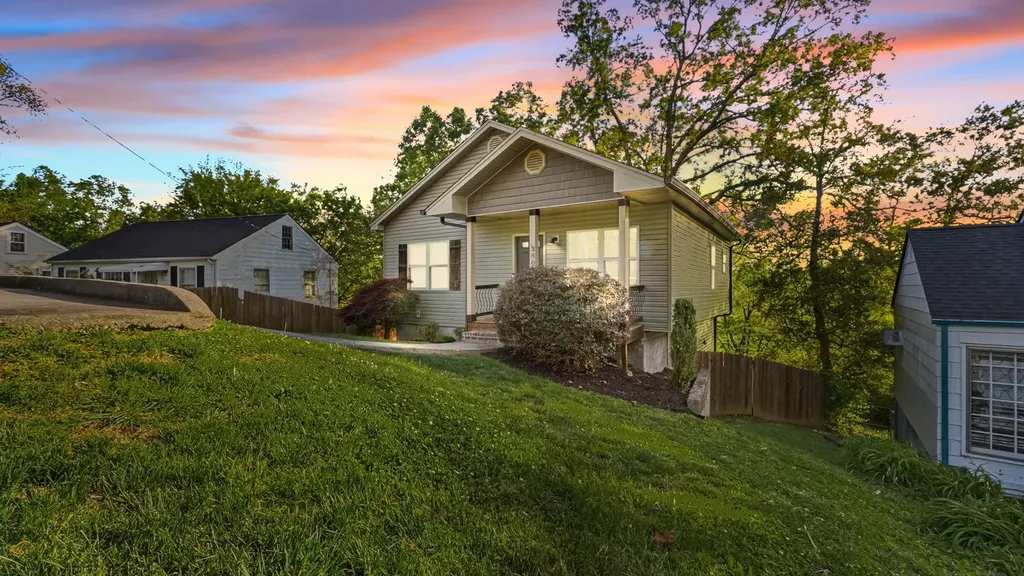 3806 Kingwood Circle Chattanooga TN 37412