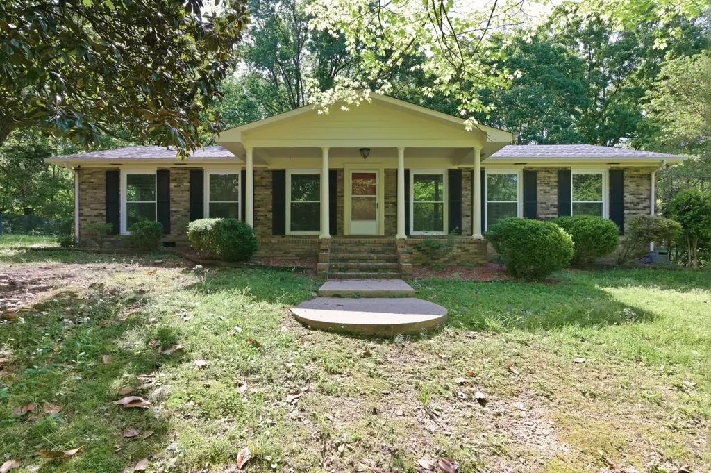 2225 Highway 48, N Dickson TN 37055