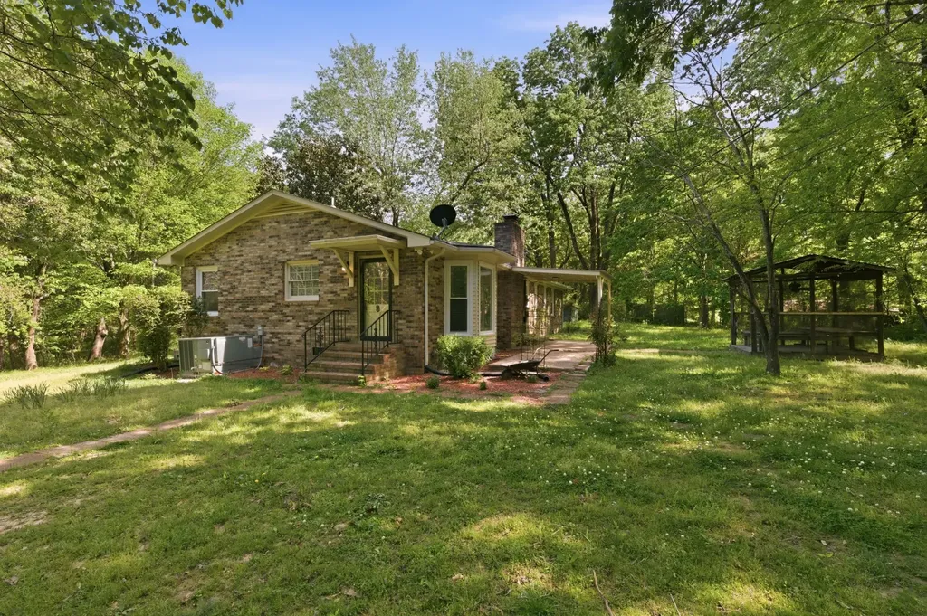 2225 Highway 48, N Dickson TN 37055