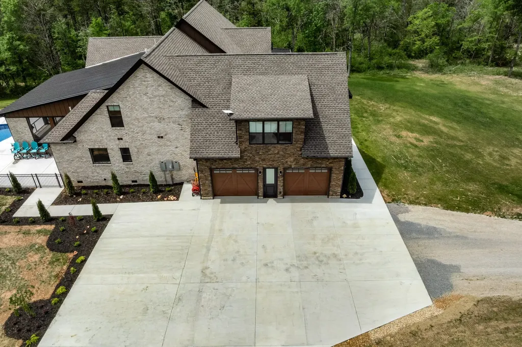 2064 Lasea Road Spring Hill TN 37174
