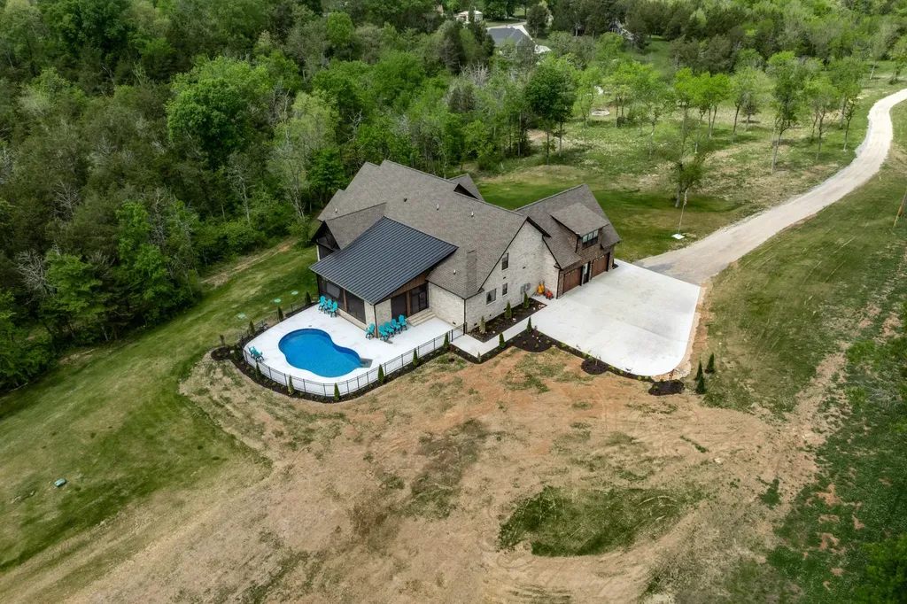 2064 Lasea Road Spring Hill TN 37174