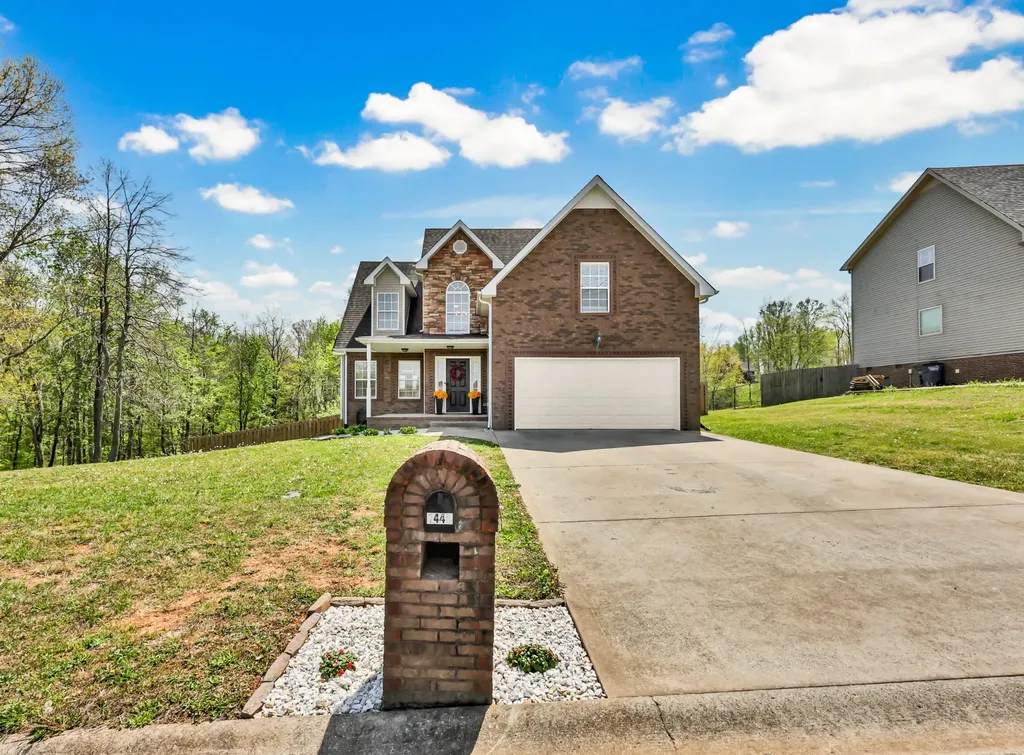 1448 Rustys Lane Clarksville TN 37042