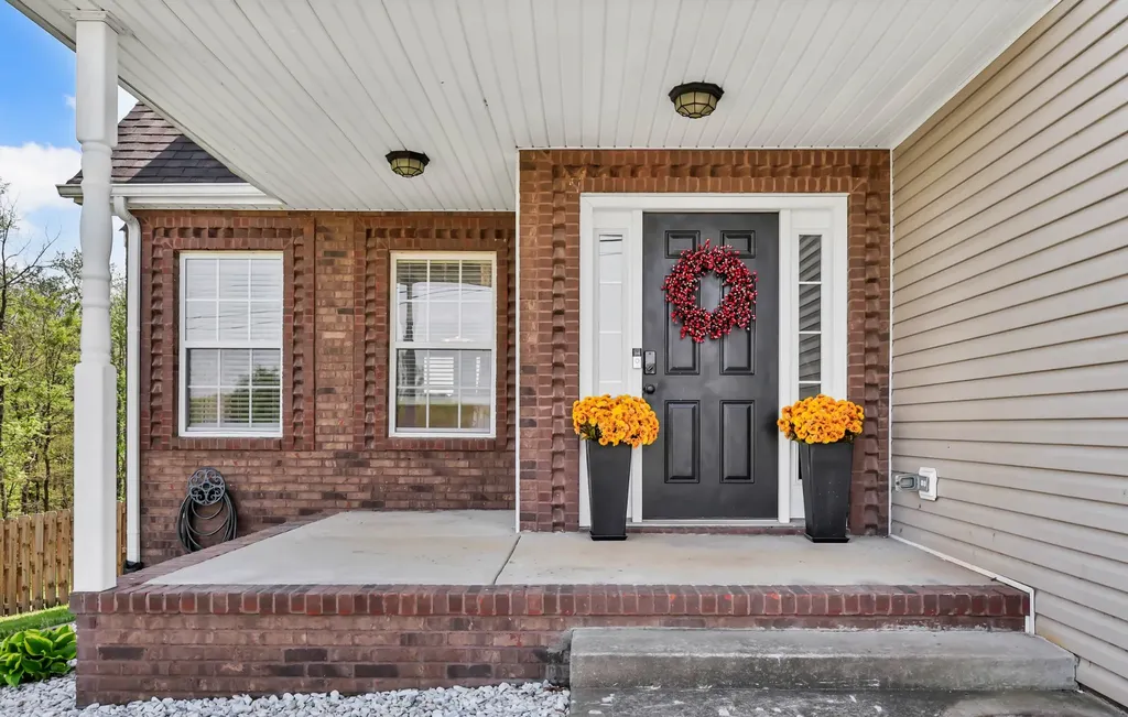 1448 Rustys Lane Clarksville TN 37042
