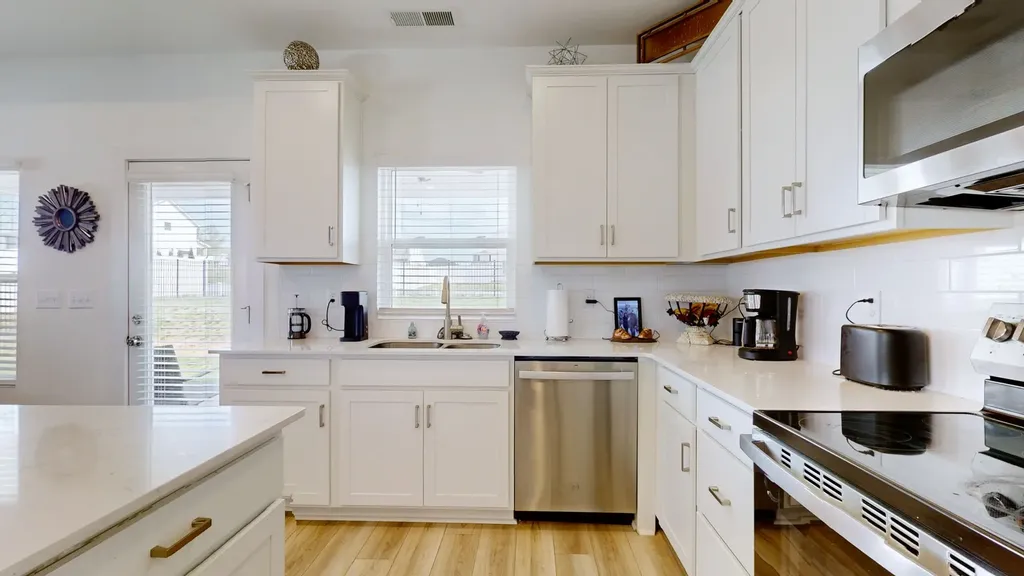 105 Model Court Columbia TN 38401