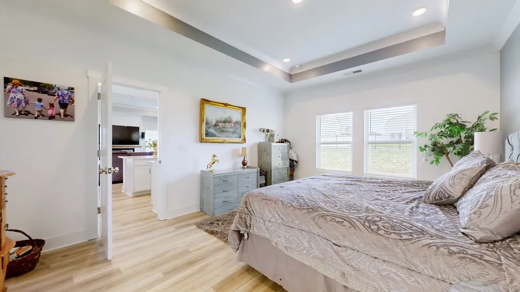 105 Model Court Columbia TN 38401