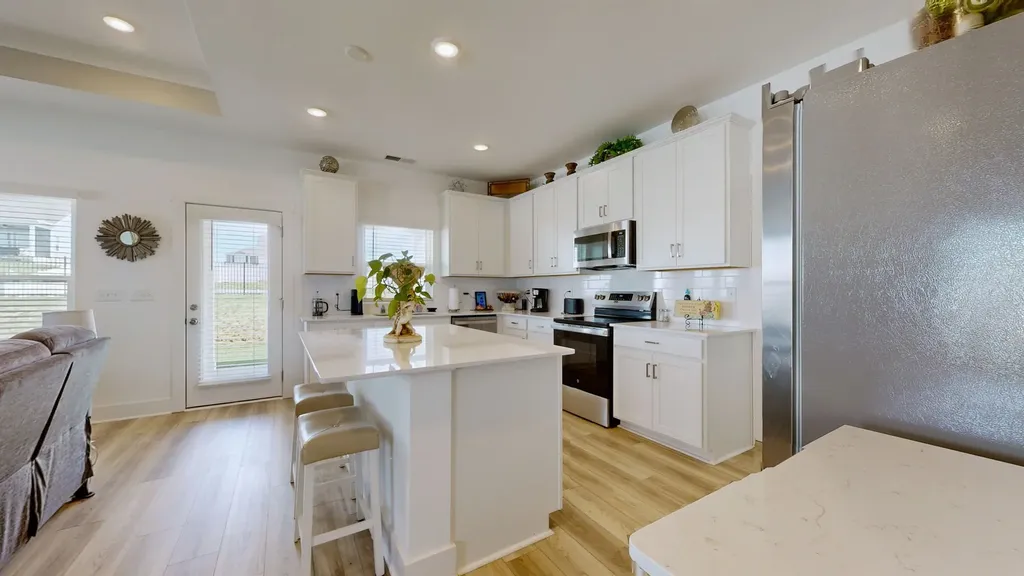 105 Model Court Columbia TN 38401