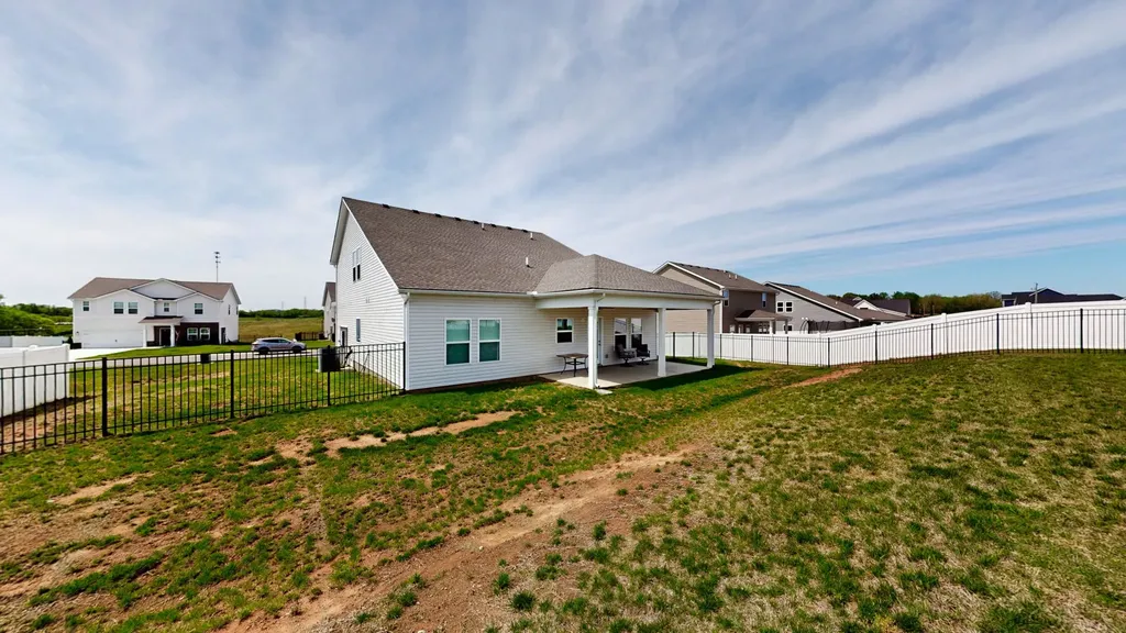 105 Model Court Columbia TN 38401