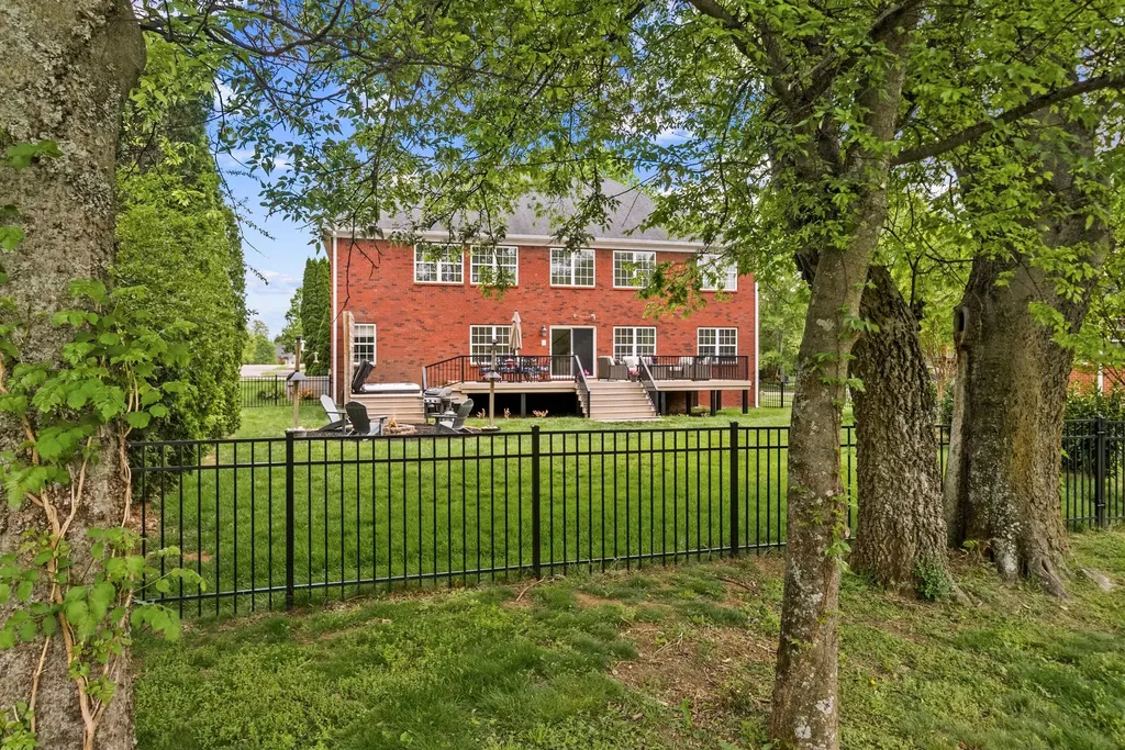 1608 Fair House Road Spring Hill TN 37174