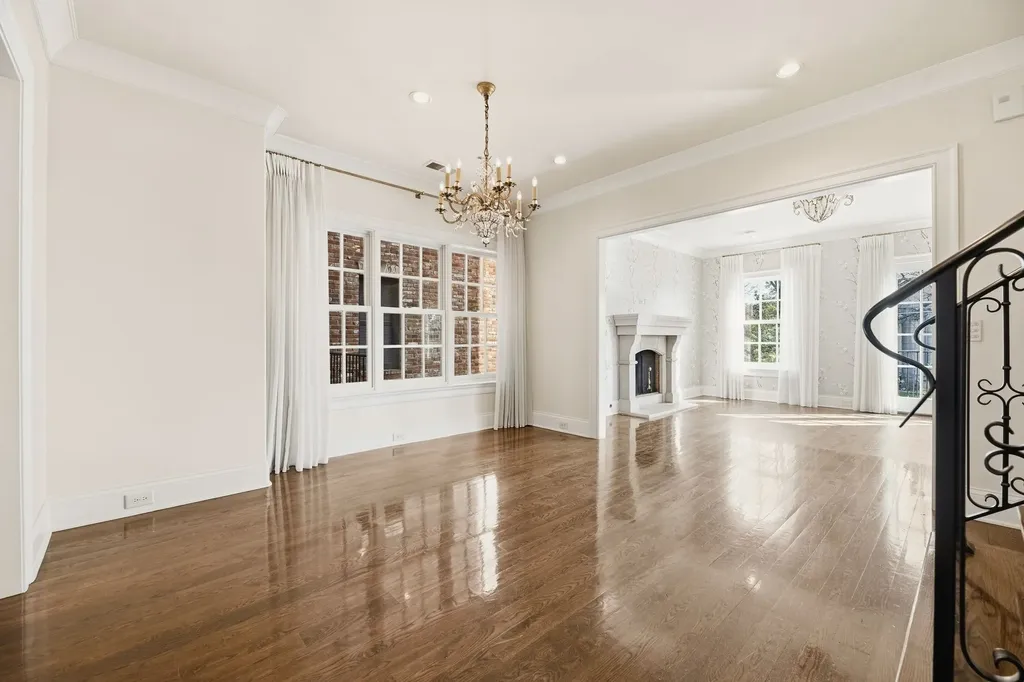 112 West End Close Nashville TN 37205