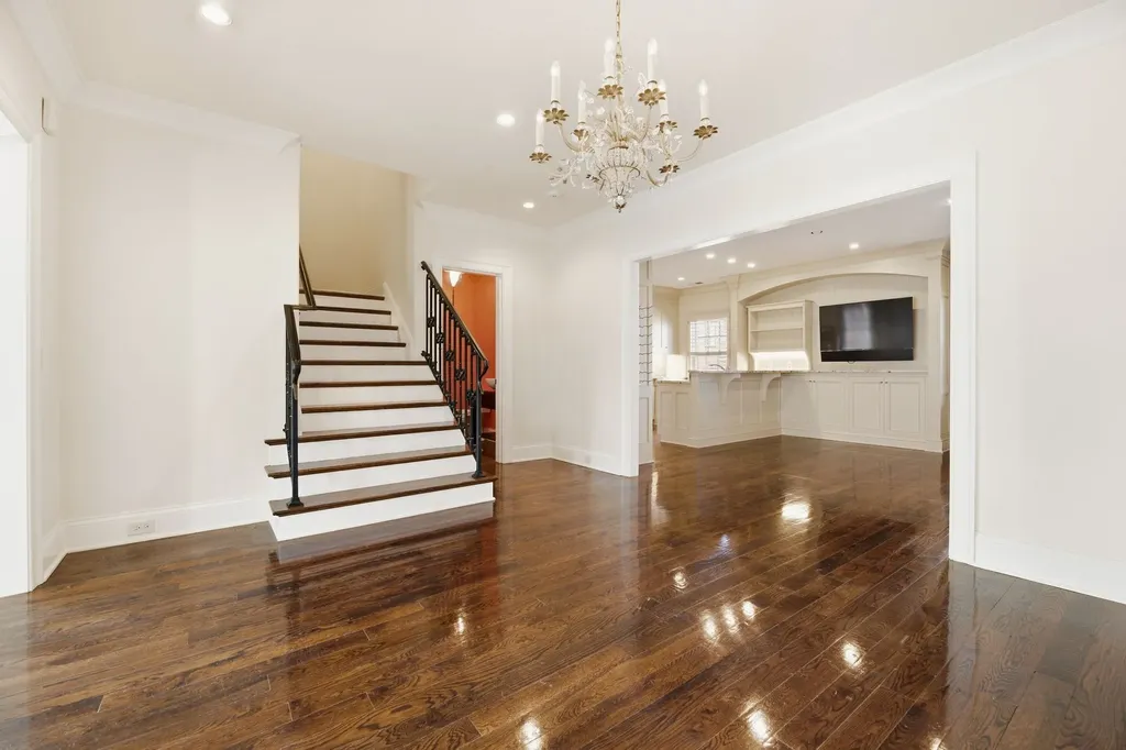 112 West End Close Nashville TN 37205