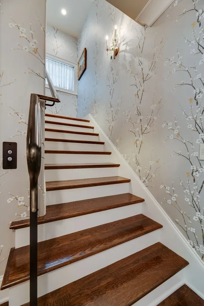 112 West End Close Nashville TN 37205