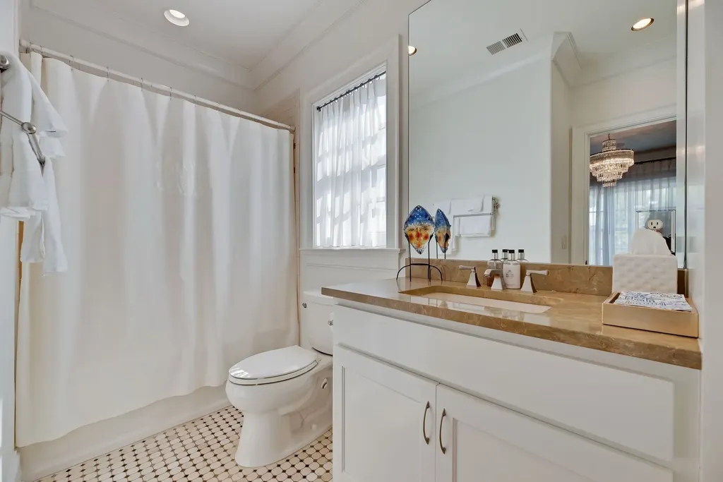 112 West End Close Nashville TN 37205