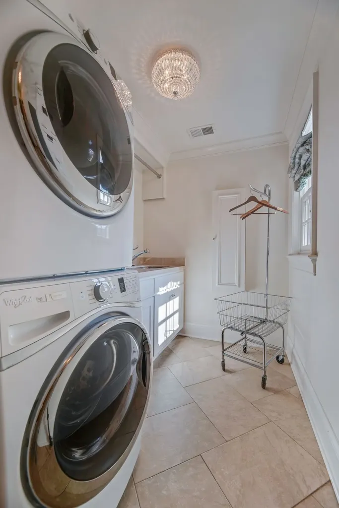112 West End Close Nashville TN 37205