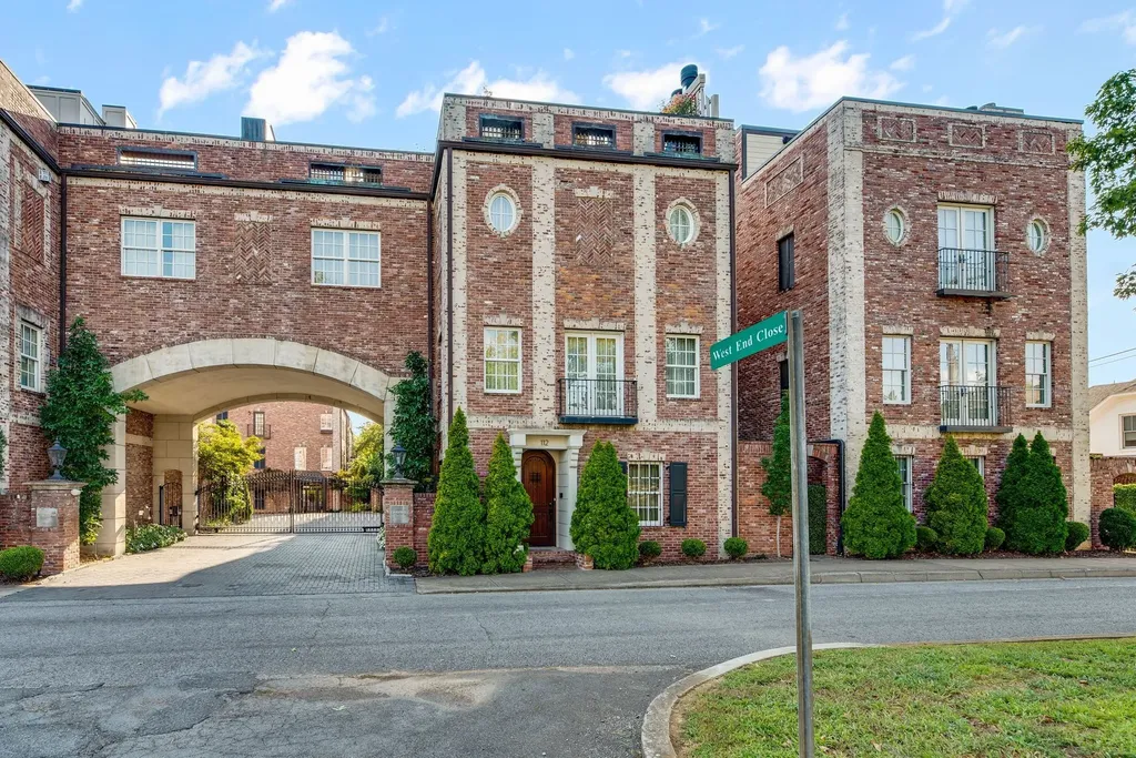 112 West End Close Nashville TN 37205