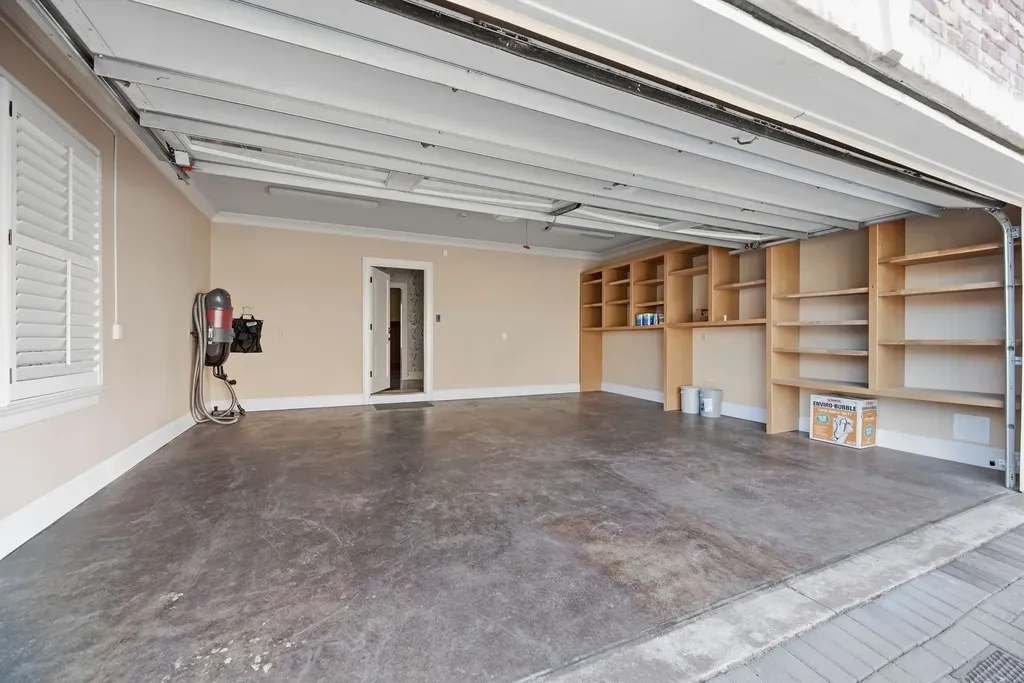 112 West End Close Nashville TN 37205