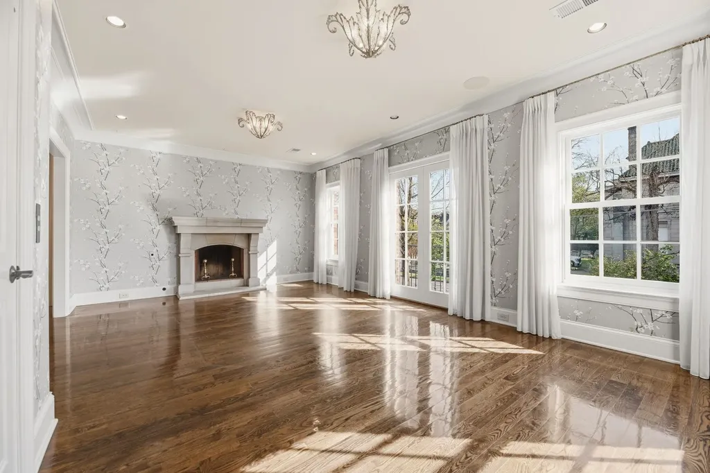 112 West End Close Nashville TN 37205