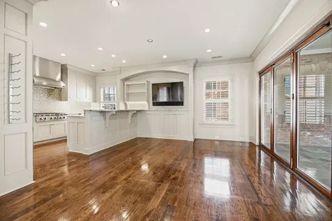 112 West End Close Nashville TN 37205