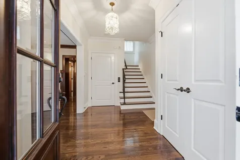 112 West End Close Nashville TN 37205