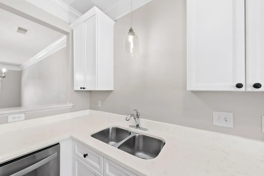 908 Loxley Drive Nashville TN 37211