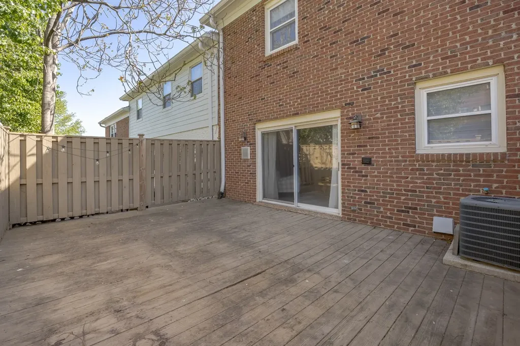 108 Jefferson Square Nashville TN 37215