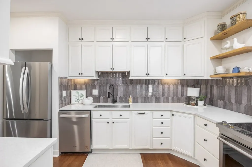 108 Jefferson Square Nashville TN 37215