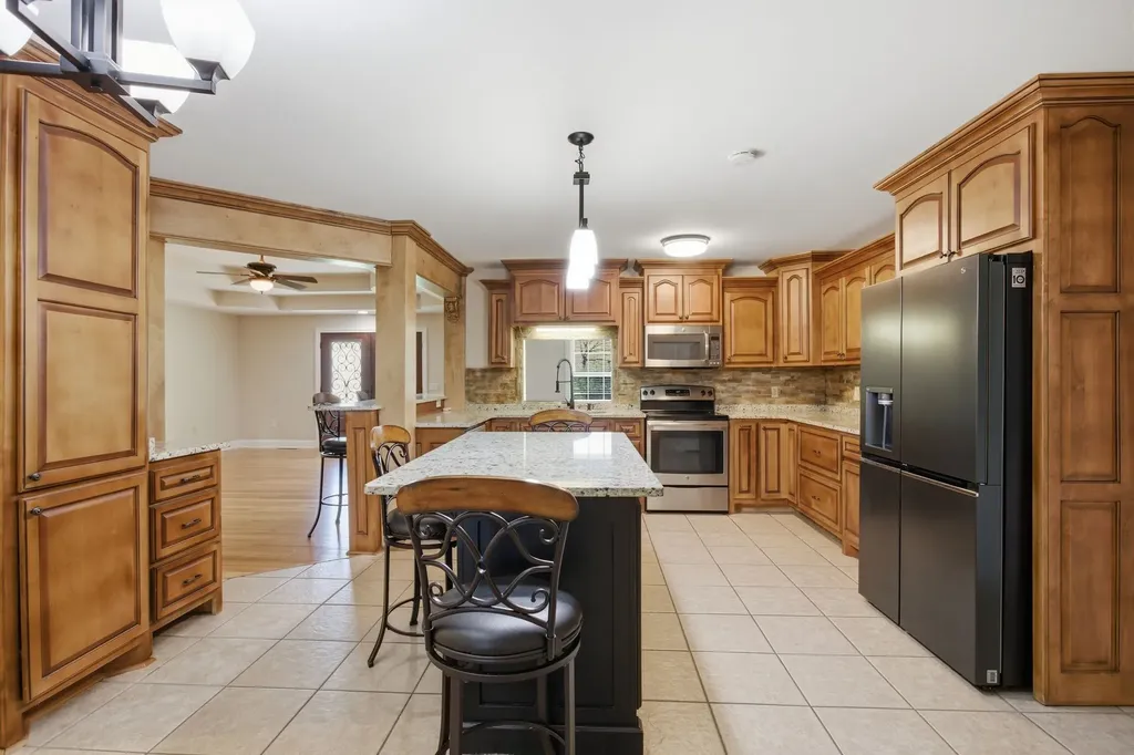 408 Weakley Creek Road Lawrenceburg TN 38464