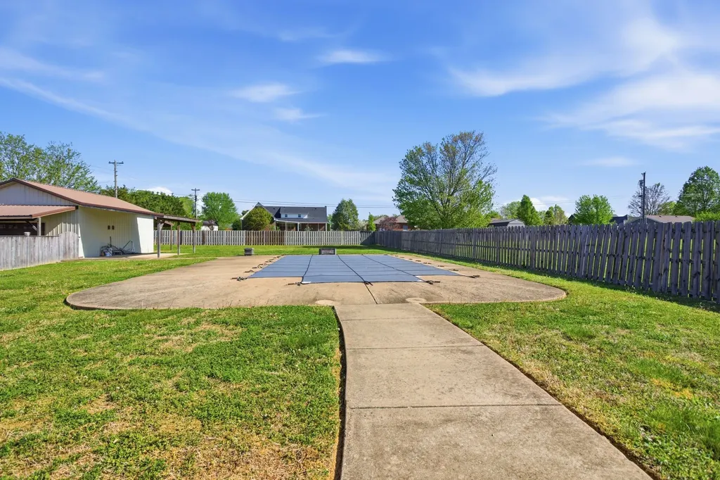408 Weakley Creek Road Lawrenceburg TN 38464
